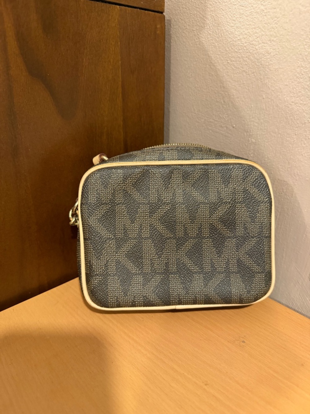 Michael Kors Monogram Camera Crossbody in Black and Cream - Picture 3 of 7